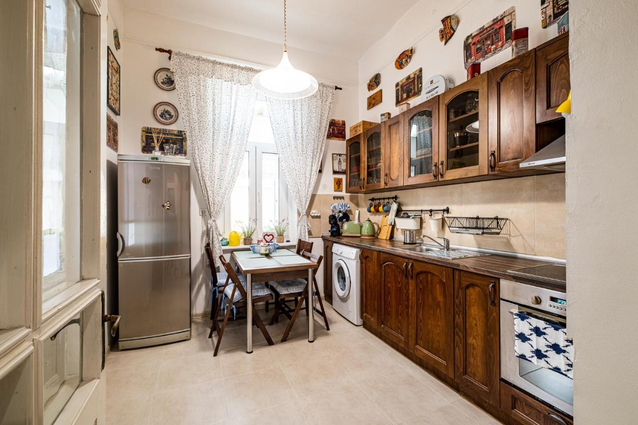 Aristocratic 2Bdrm Central Apartment Varna ภายนอก รูปภาพ