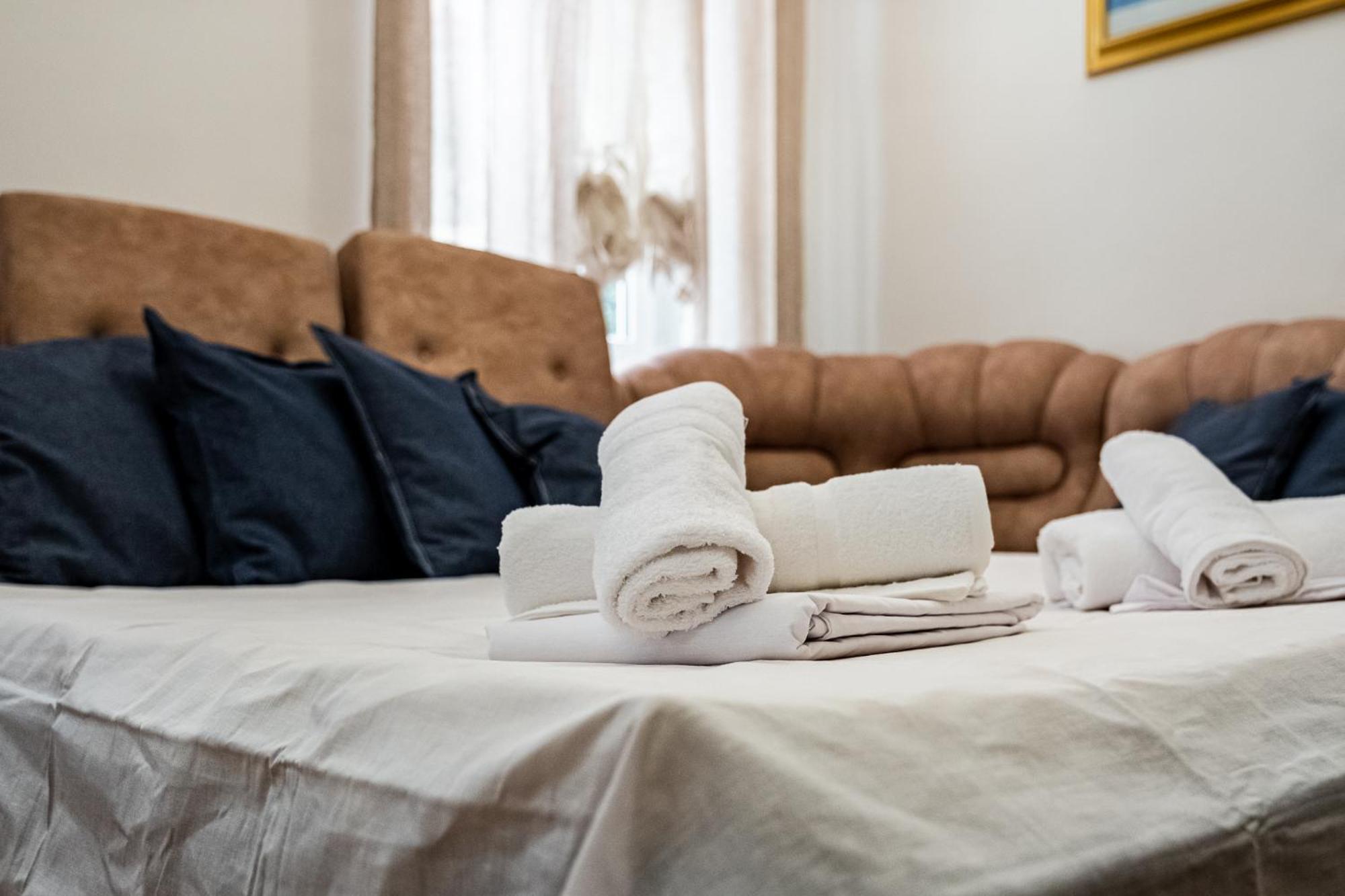 Aristocratic 2Bdrm Central Apartment Varna ภายนอก รูปภาพ