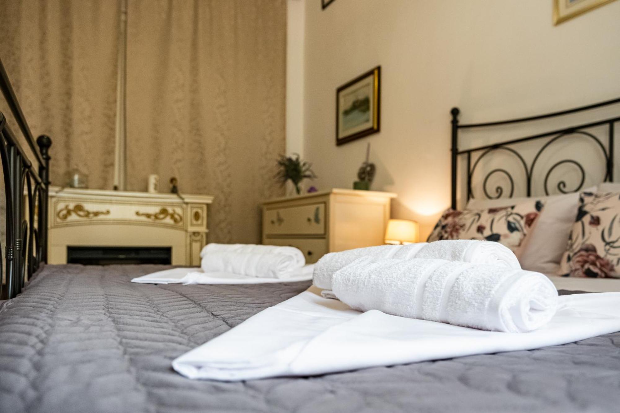 Aristocratic 2Bdrm Central Apartment Varna ภายนอก รูปภาพ